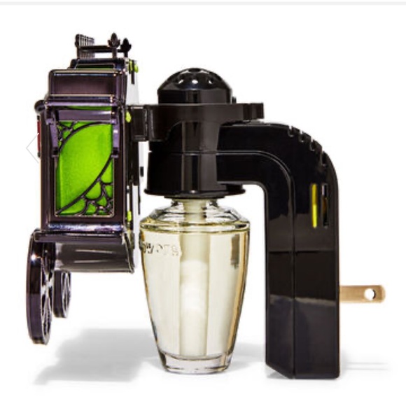 BATH AND BODY WORKS CREEPY CARRIAGE NIGHTLIGHT PROJECTOR WALLFLOWER PLUG - Picture 8 of 8